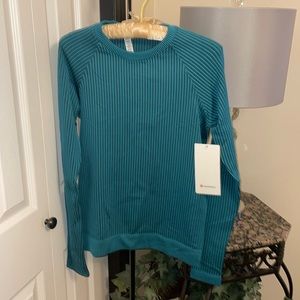 Lululemon restless pullover